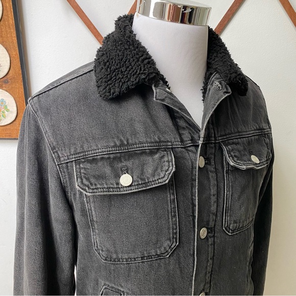 Sherpa Lined Denim Trucker Jacket - Picture 13 of 13